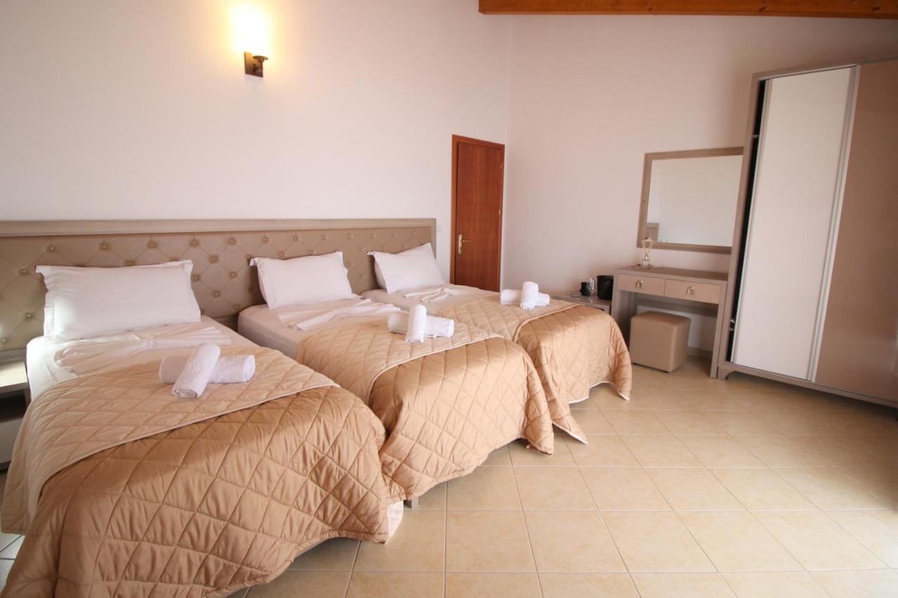 Atlantis Apartments Sarandë エクステリア 写真