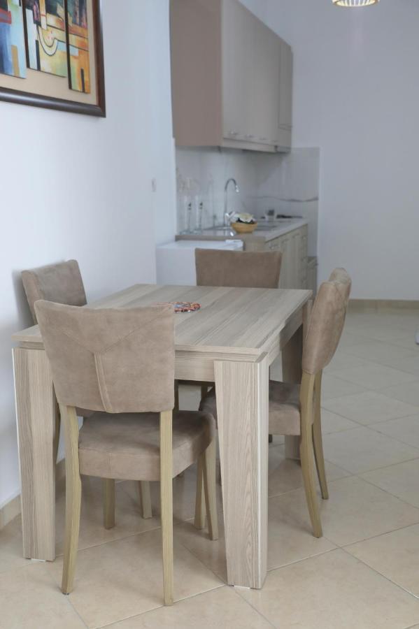 Atlantis Apartments Sarandë エクステリア 写真