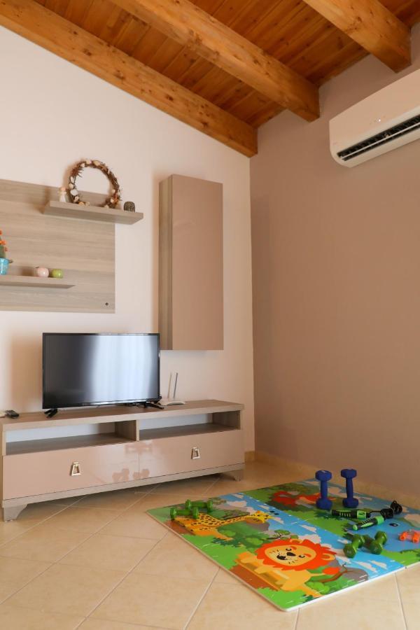 Atlantis Apartments Sarandë エクステリア 写真