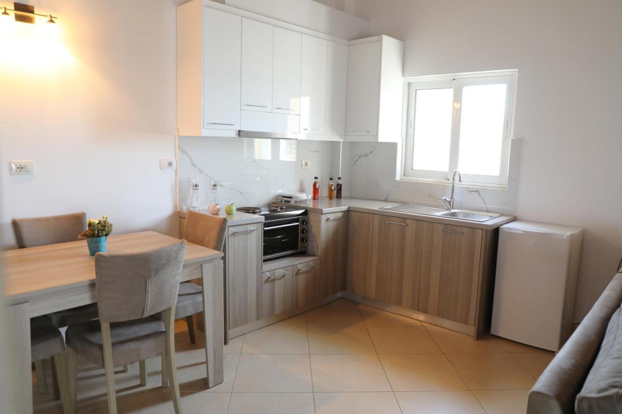 Atlantis Apartments Sarandë エクステリア 写真