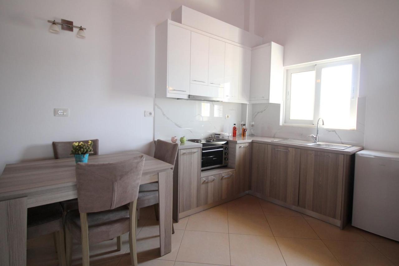 Atlantis Apartments Sarandë エクステリア 写真