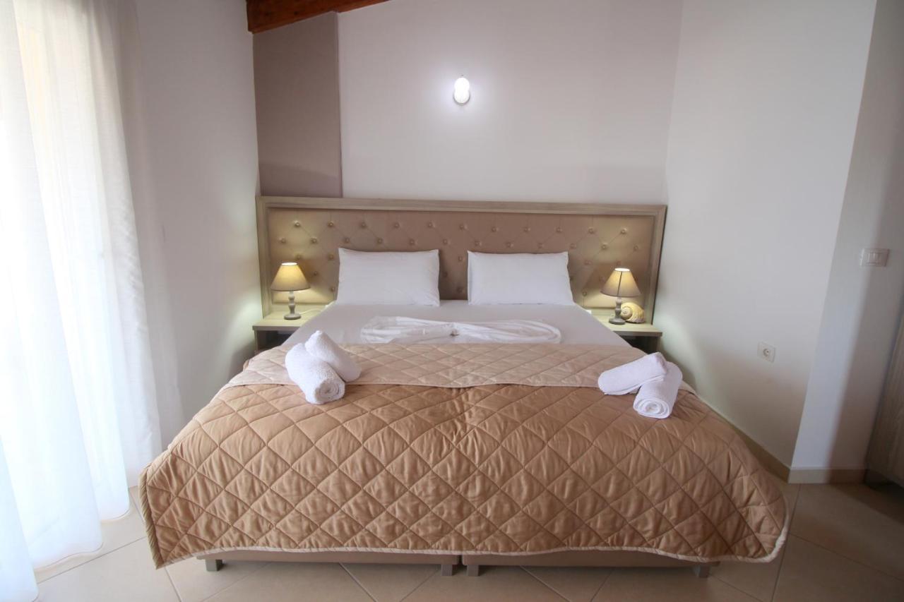 Atlantis Apartments Sarandë エクステリア 写真