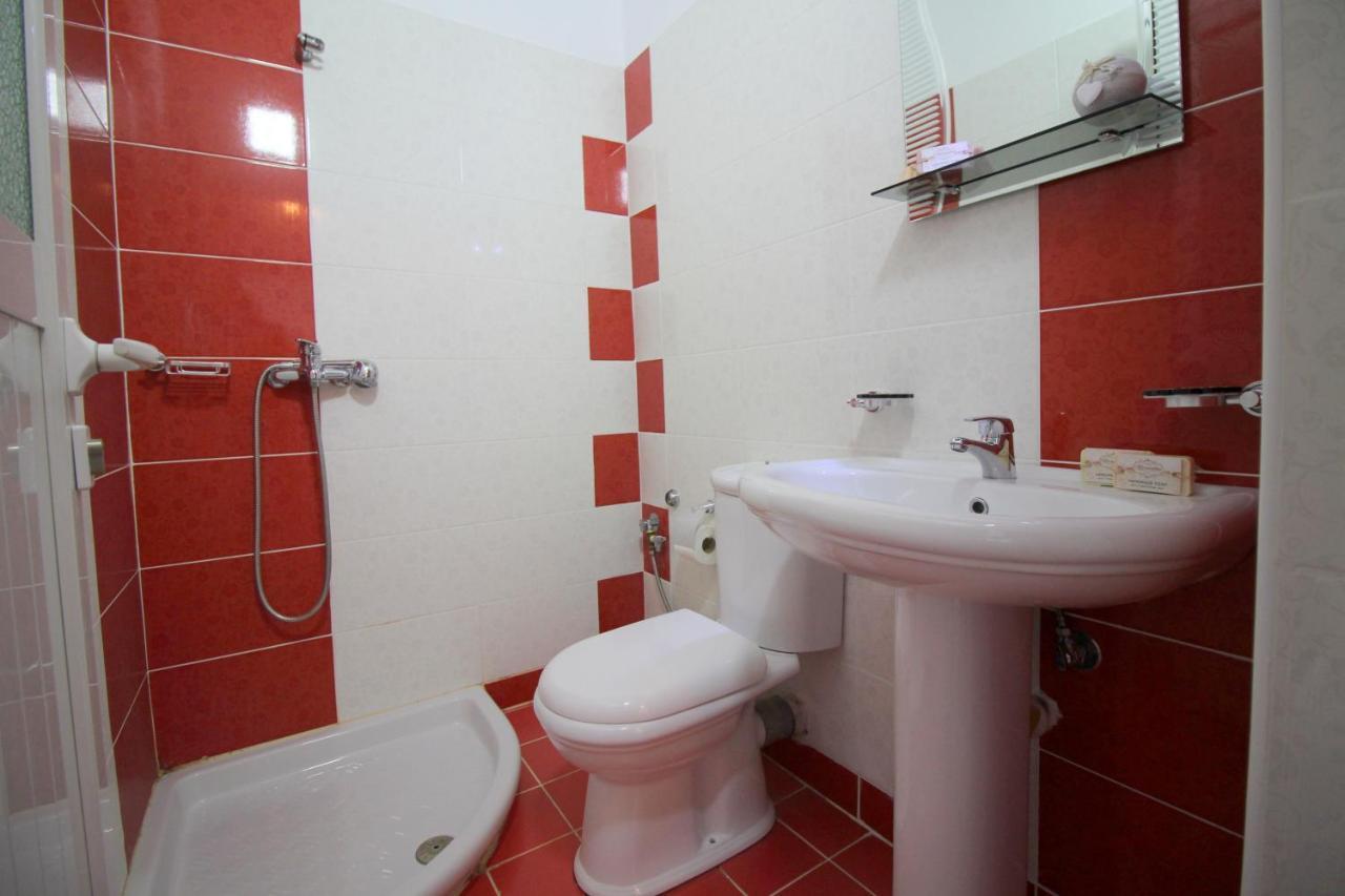 Atlantis Apartments Sarandë エクステリア 写真