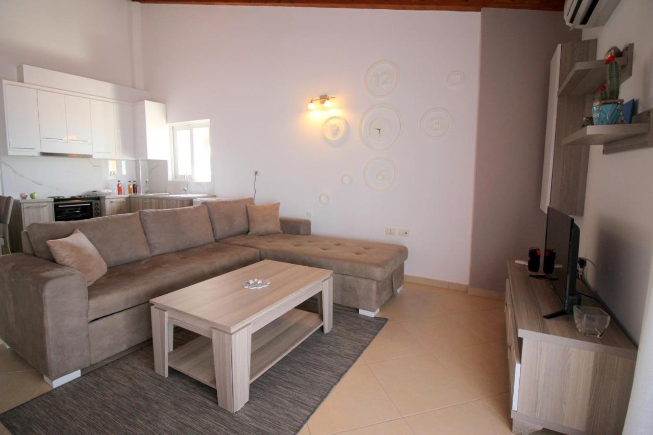 Atlantis Apartments Sarandë エクステリア 写真