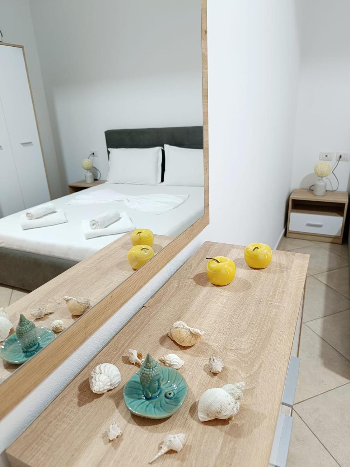 Atlantis Apartments Sarandë エクステリア 写真