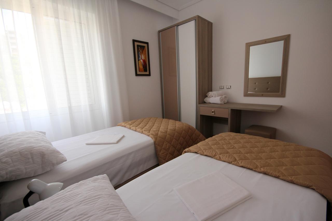 Atlantis Apartments Sarandë エクステリア 写真
