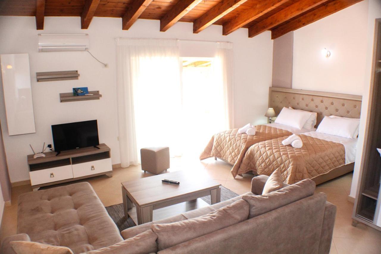 Atlantis Apartments Sarandë エクステリア 写真
